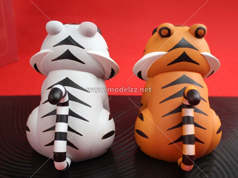 Cute Tiger Animal Sculpture  Desk Decoration